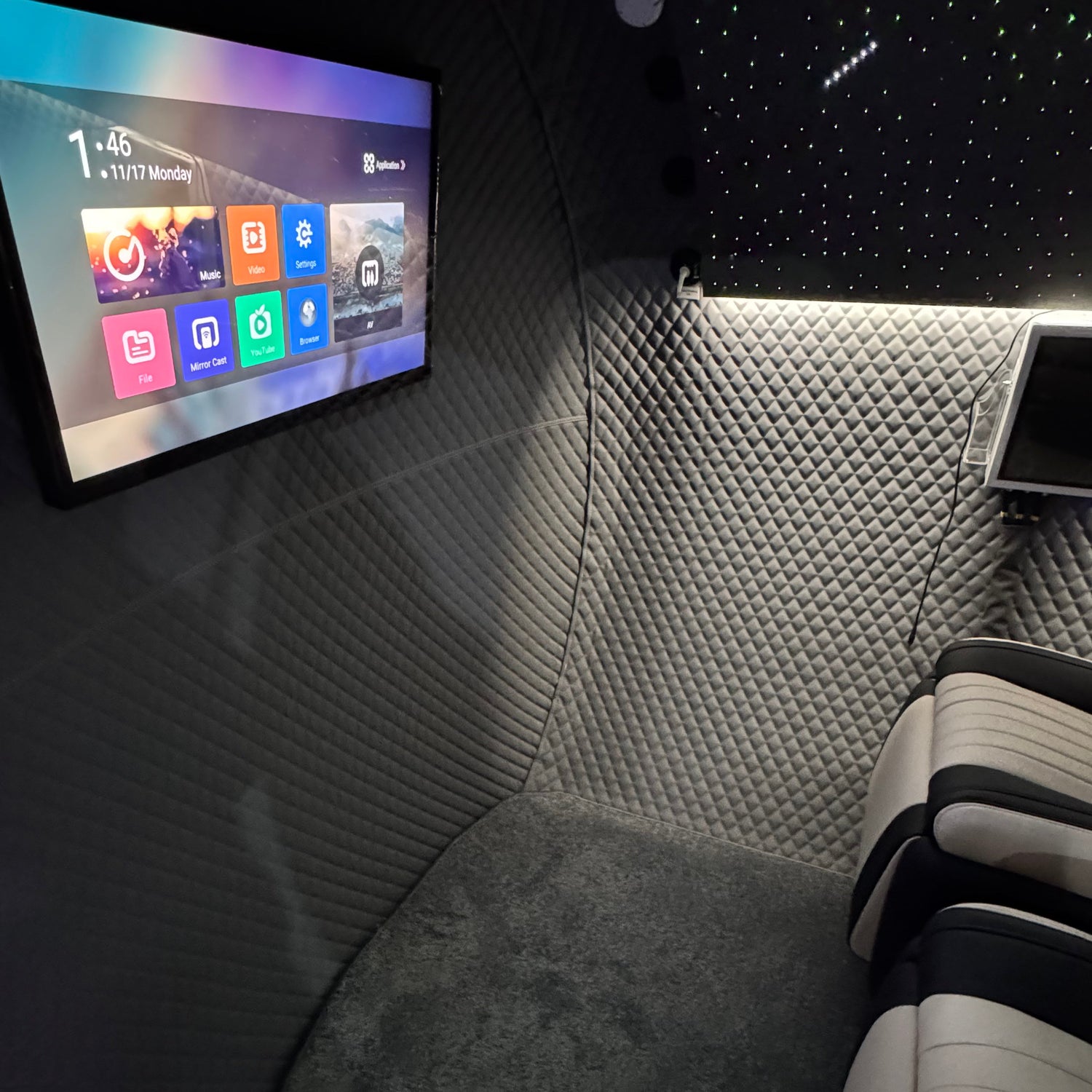 Hyperbaric Oxygen Seated Chamber